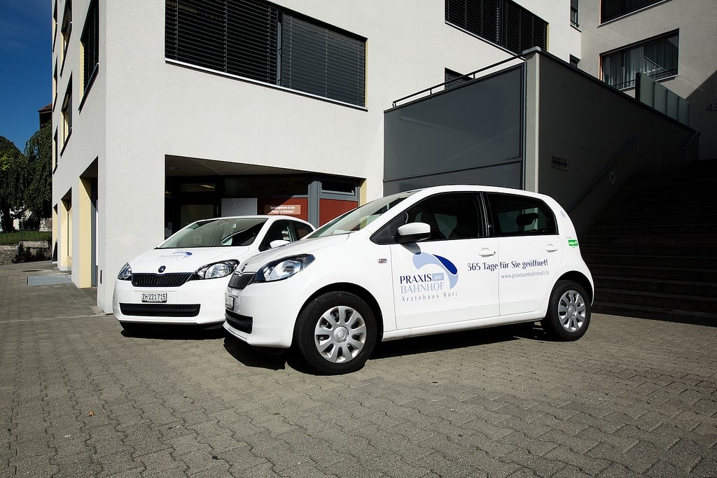 Autobeschriftung - Praxis am Bahnhof