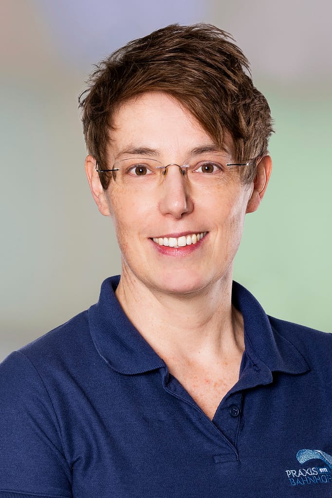 Porträt von Kerstin Schneider - Fachärztin für Orthopädische Chirurgie und Traumatologie des Bewegungsapparates in der Praxis am Bahnhof Rüti