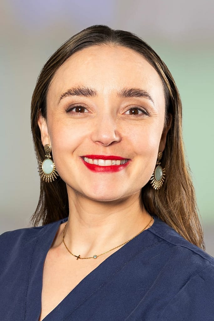 Porträt von Sandra Firmino - leitende Kosmetikerin in der Ästhetischen Medizin Rüti + Bäch