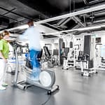 Medizinische Trainingstherapie im Fitnessraum der Physiotherapie am Banhof